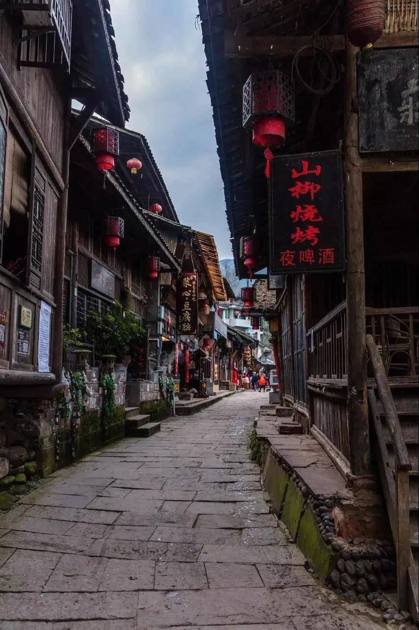 机智问答网页-最佳智能问答平台帕金森与哪些因素有关,该怎么彻底解决?